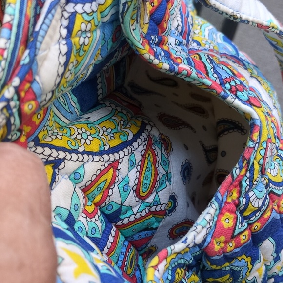 Vera Bradley Marine Paisley handbag. 6 pockets - Picture 5 of 7